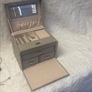 Quilted Jewelry Box with Top Handle -